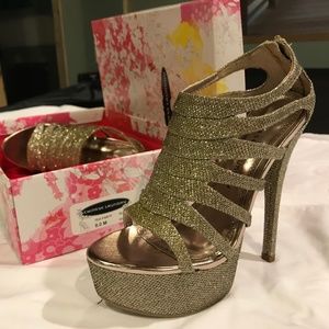 COPY - Near new Chinese Laundry gold strappy sand…